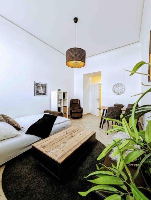 Luxury Cityapartment 2 Вена Экстерьер фото